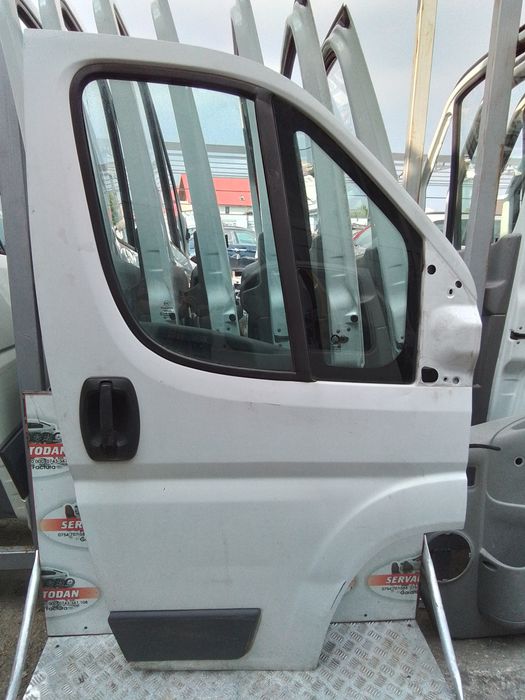 Usa / Portiera dreapta fata Peugeot Boxer (2006->) 2.2 Motorina 2012