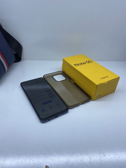 Realme note 50.