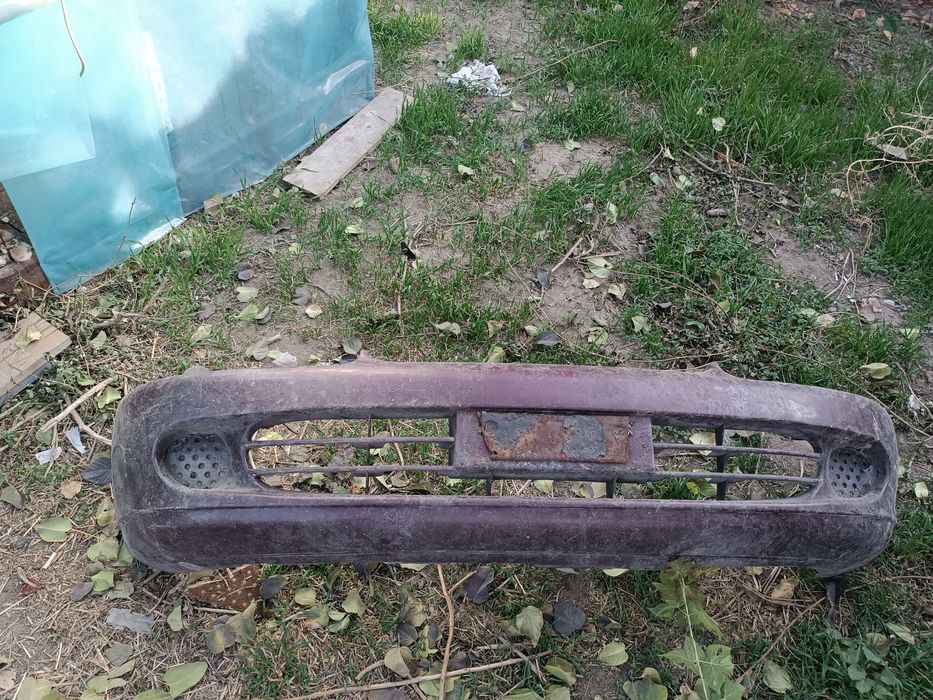 Продам бампер на нисан