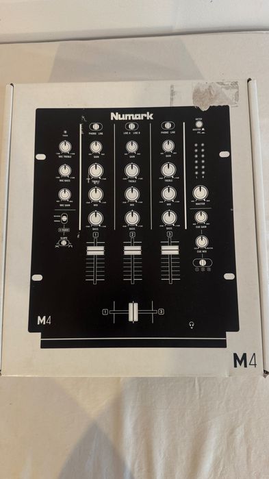 Numark M4 DJ миксер – нов, неизползван