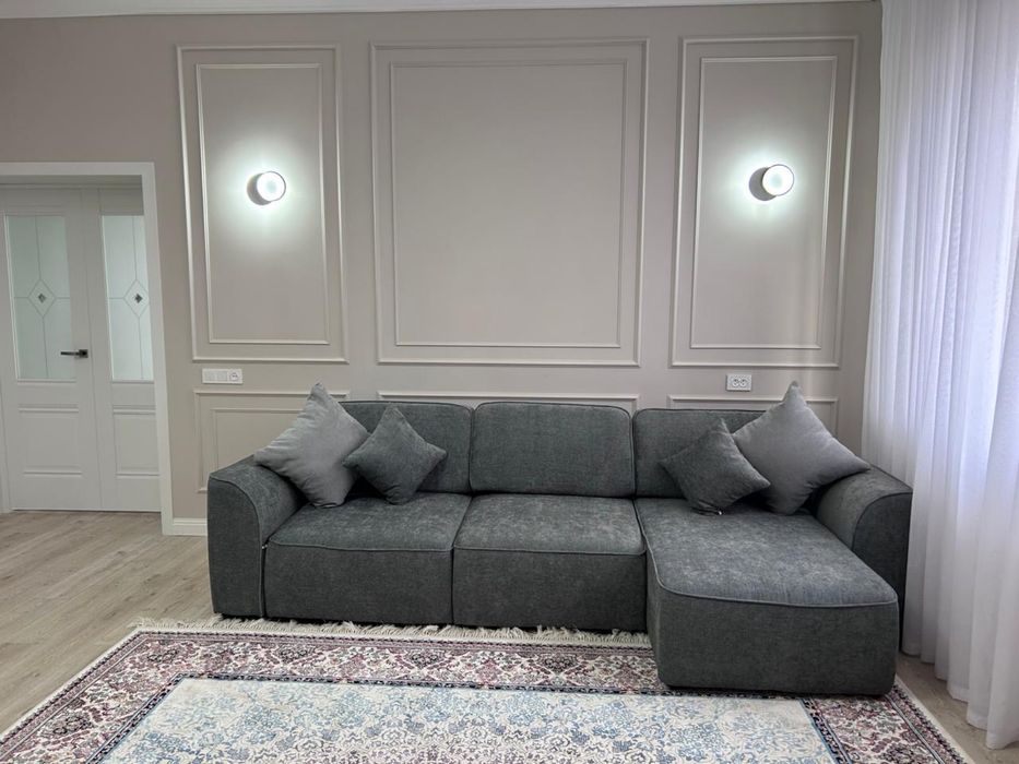 Продается диван для гостиной