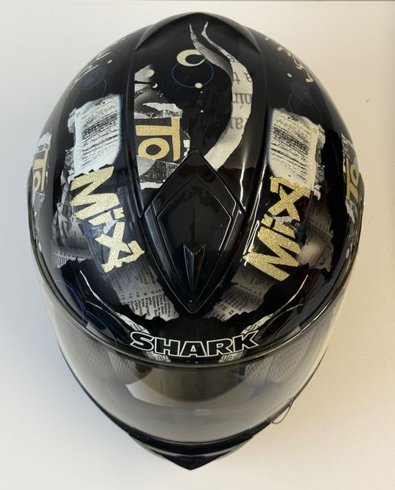 Каска за мотор Shark S650 LIVE размер S в много състояние.