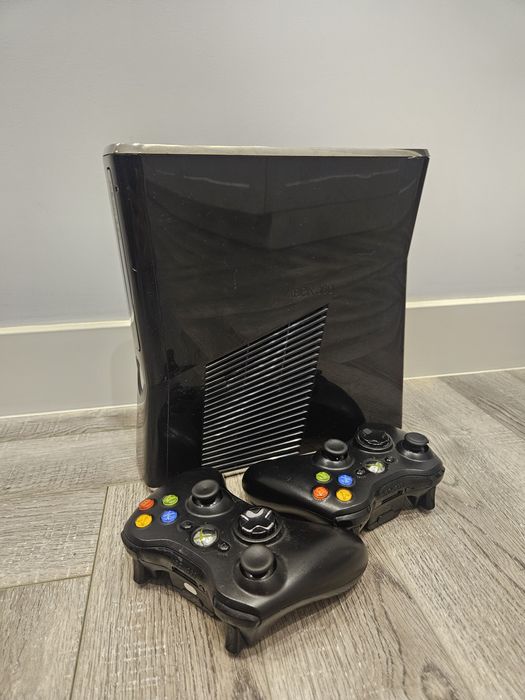 Xbox 360 s (Прошитый  freestyle)