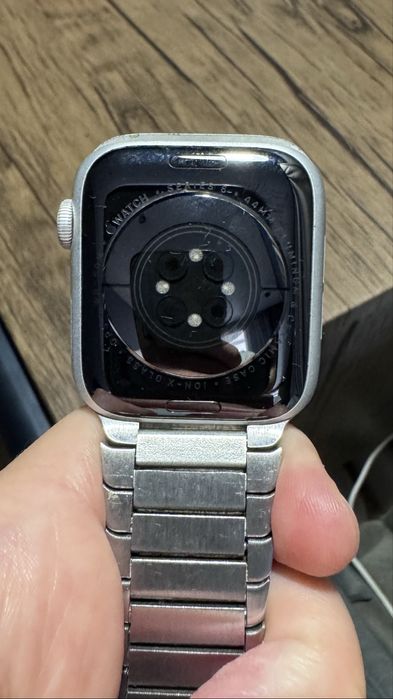 Apple Watch 6 - 44 mm