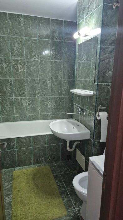Inchiriez apartament