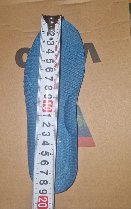 Кроссовки б/у Vicco размер: 29(стелька 18.5 см)