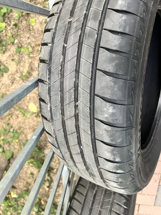 Set anvelope Vara 215 60 R16 Bridgestone Turanza T005