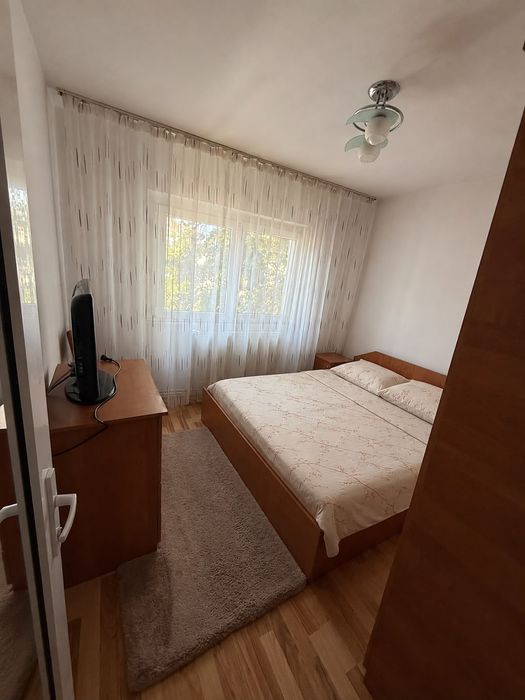 Apartament 2 camere, etaj 3.