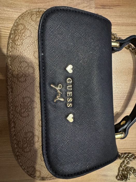 Guess чанта с верижка