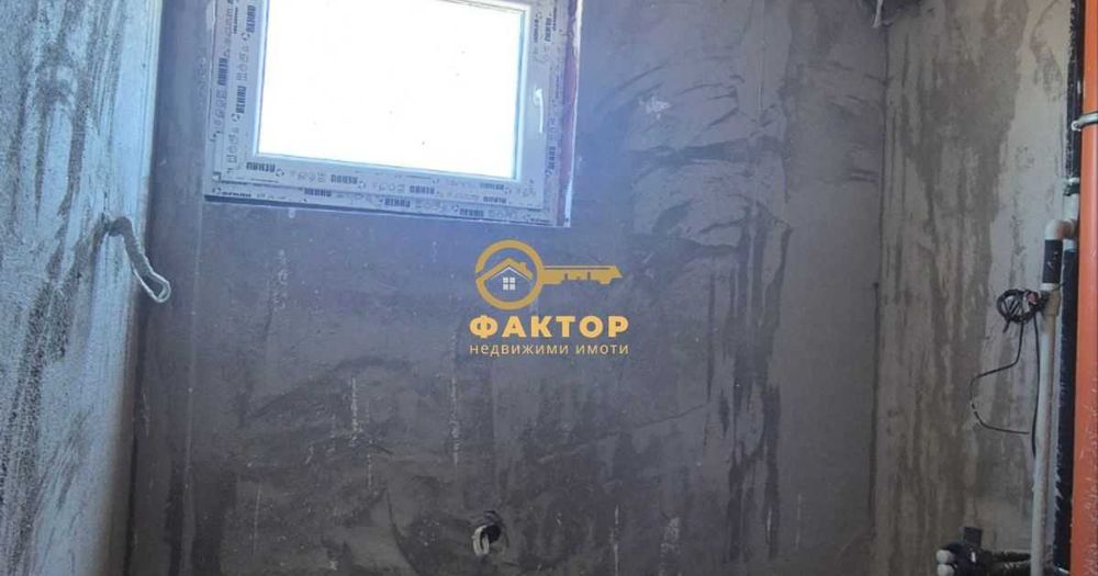Тристаен нов апартамент в Коматево