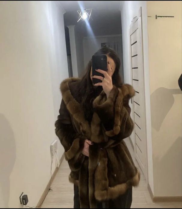 Продам норковую шубу