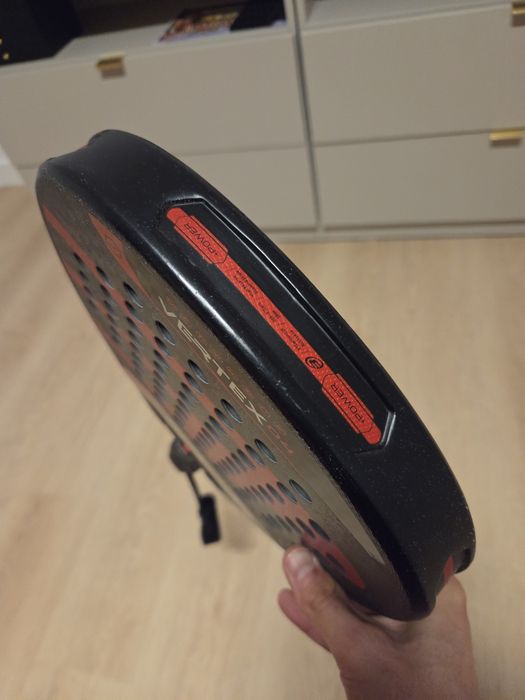 Racheta padel Bullpadel Vertex 04 Proline – negru/rosu
