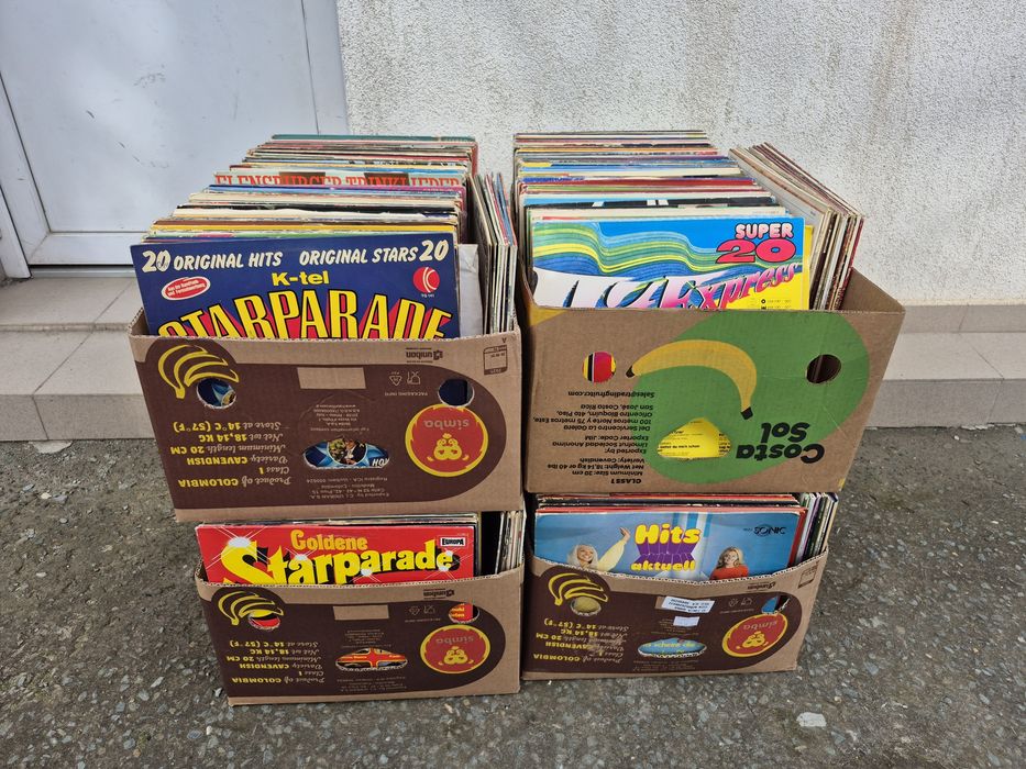 Vând Lot 150lp Discuri Vinil cu muzică usoara mixta 

Artiști:

- Fra