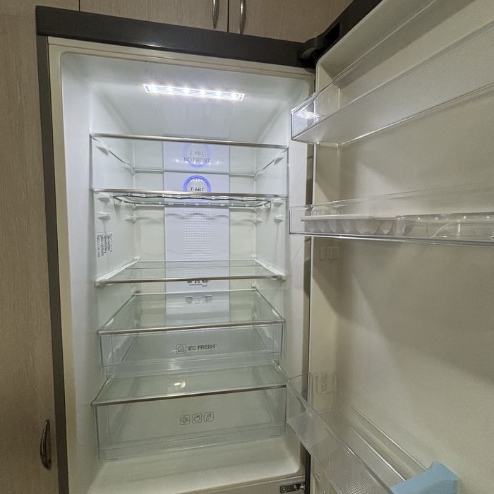 Холодильник haier