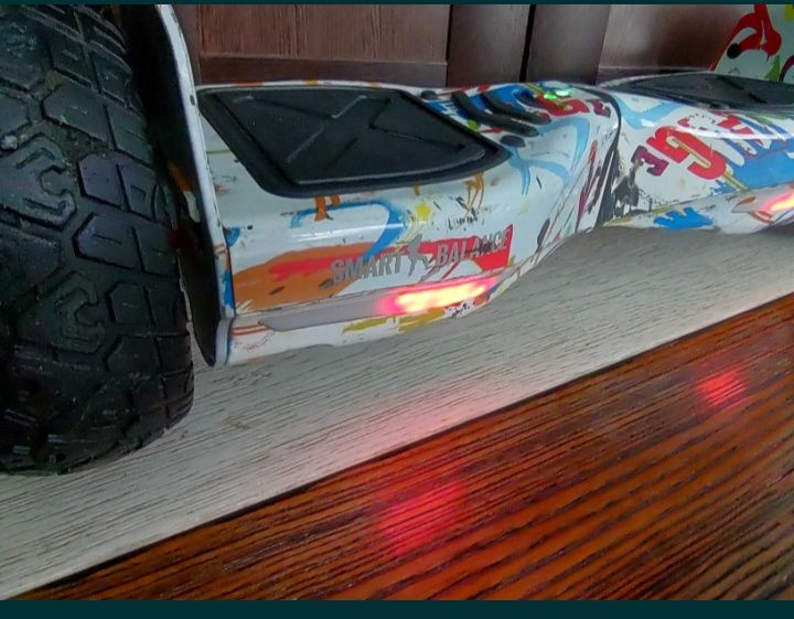 Vând Hoverboard 2Drive Off Road ,folosit foarte puțin.