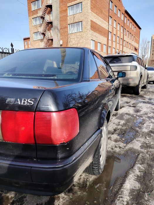 Продам АУДИ Б4 2л моно