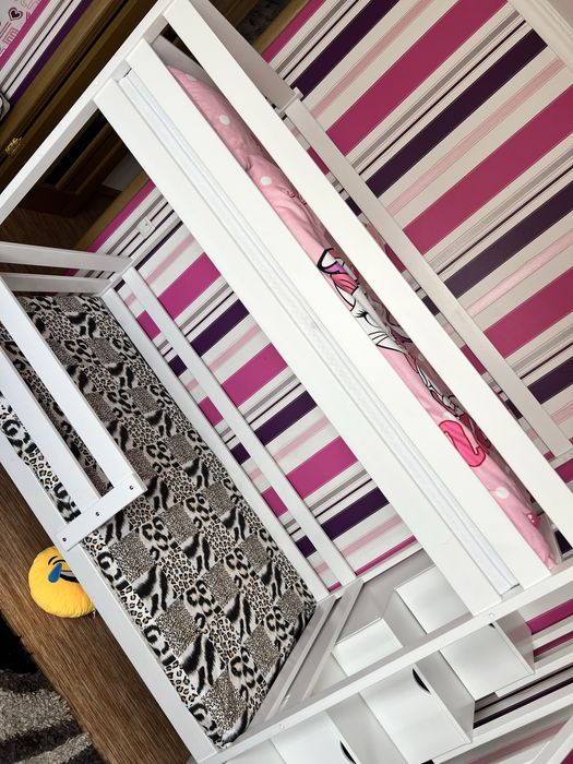 Продам кровать двухъярусный