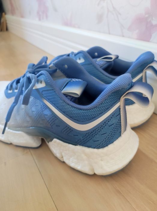 Маратонки 40ти,унисекс,нови