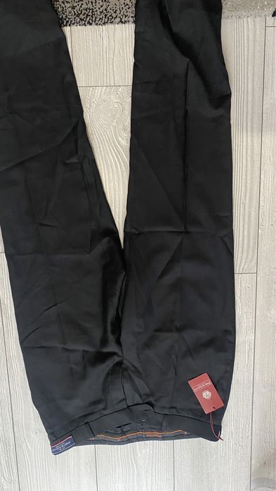 vand pantaloni noi pierre elegati  barbati 40 lei