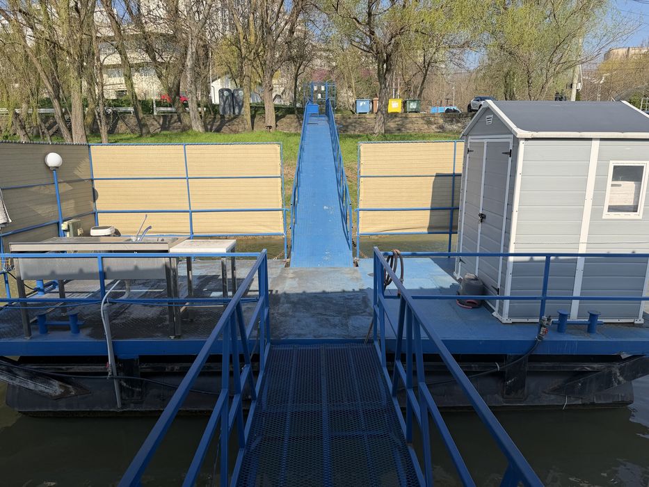 Ponton acostare ambarcatiuni