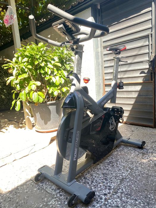 Bicicleta Spinning Flow Fitness Racer DSB600i