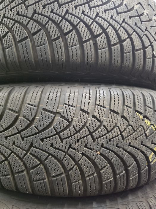 4 бр зимни 205/55/ 16 Goodyear
