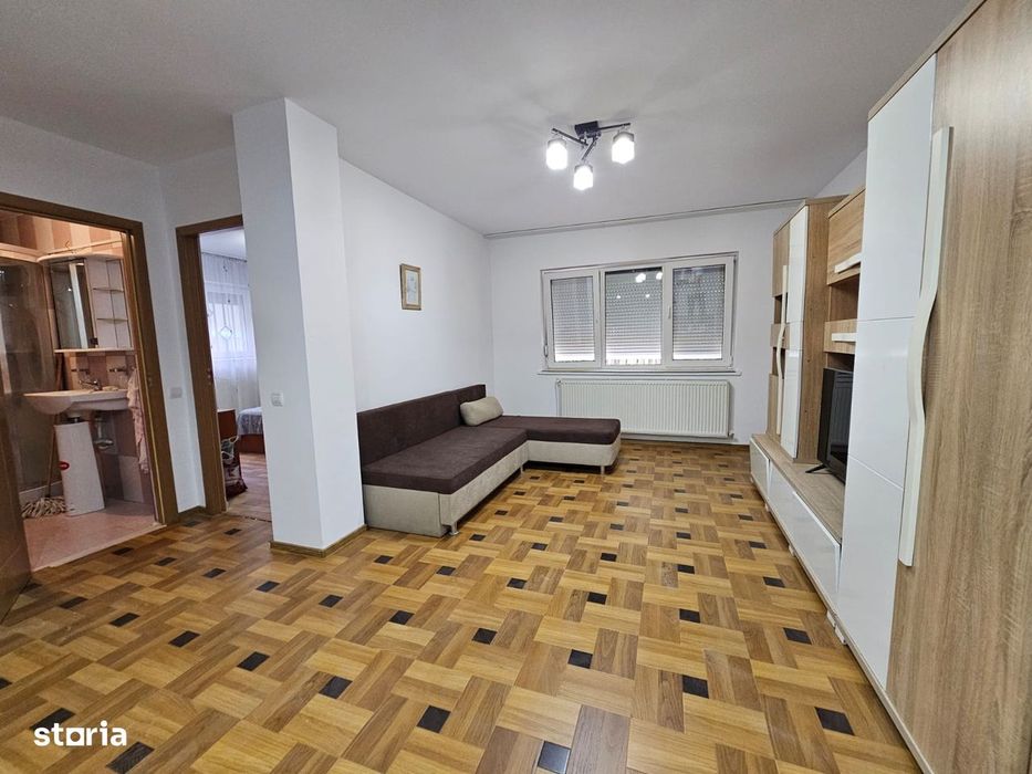 2 camere, situat la parter pe B-dul Roman Mușat, mobilat ți utilat