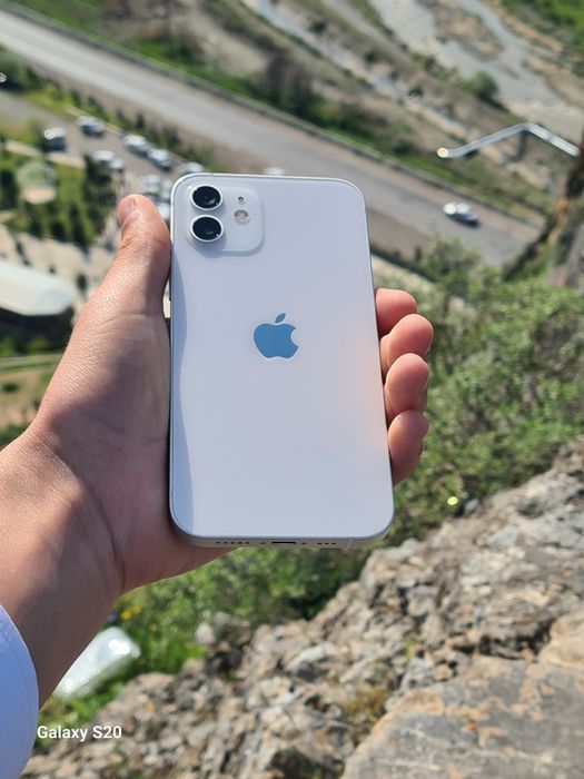 Iphone 12                                 .