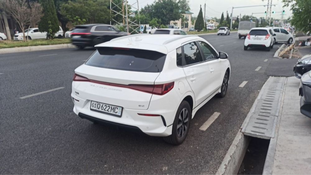 BYD E2 2024 — 2