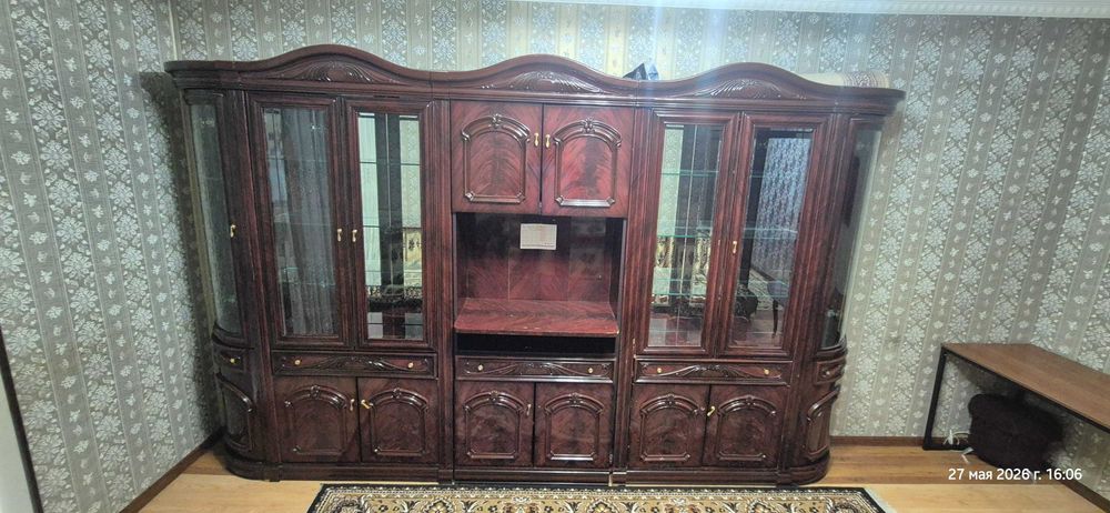 Мебель для зала в идеальном состоянии. 200$ договоримся