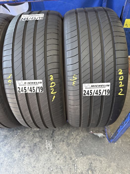 245/45/19 Michelin
