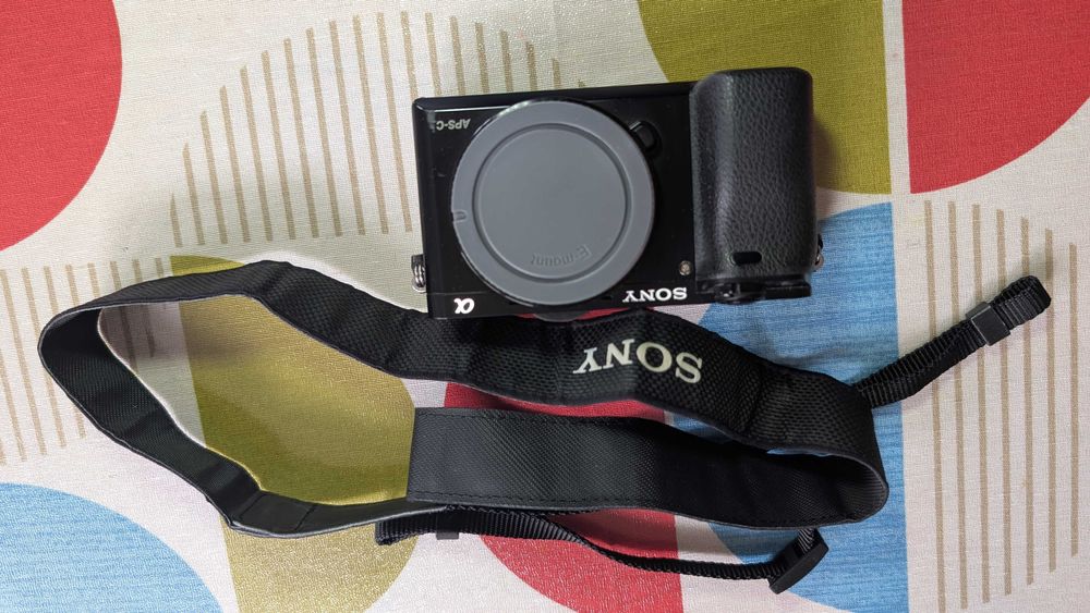 Продавам фотоапарат Sony A6000 – без обектив (body)