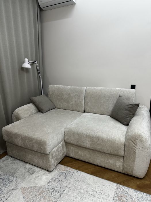 Продается диван (Россия)