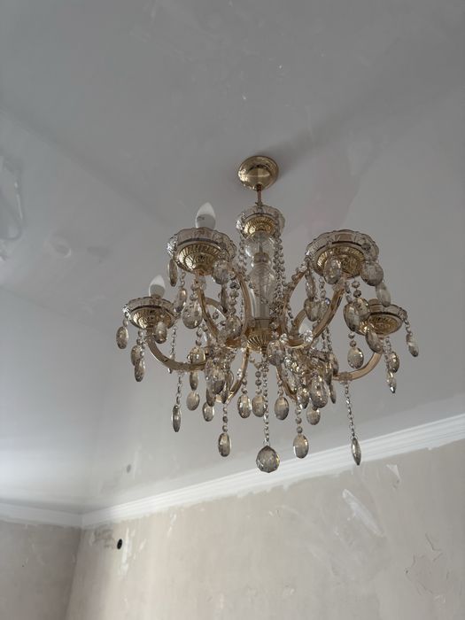 Продам 2 люстры