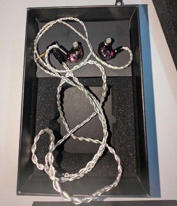 CrinEar Daybreak (Casti in-ear/IEM)