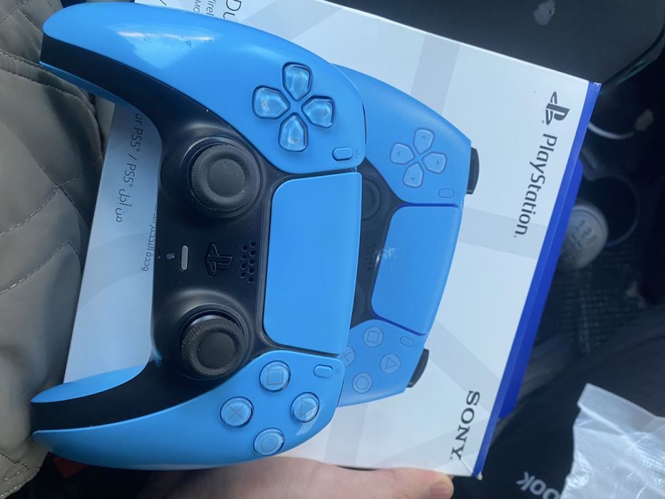 Джойстик пс5 в харошем состояний! Цена 15к окончательно !звоните пишит