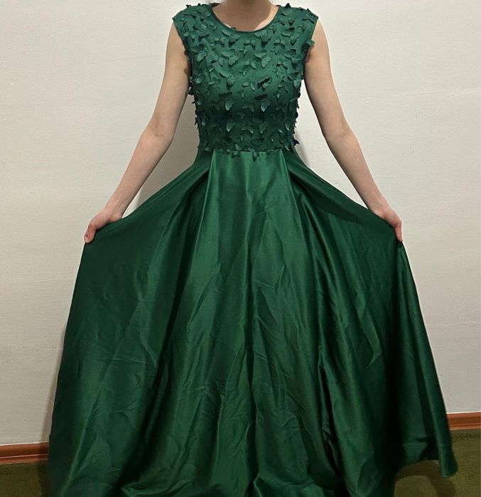 Платье вечернее.