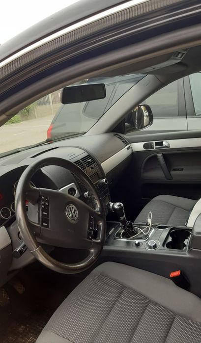 Vând Touareg R5 2.5