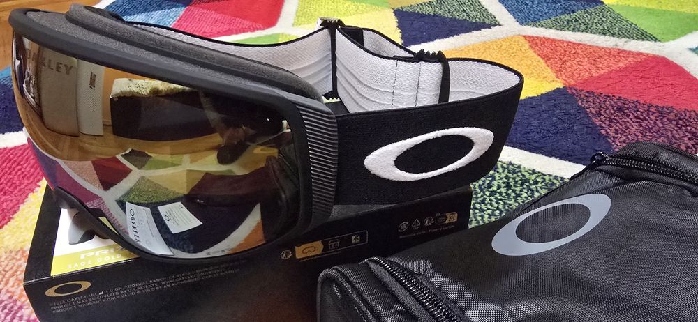 Oakley Flight Tracker L
