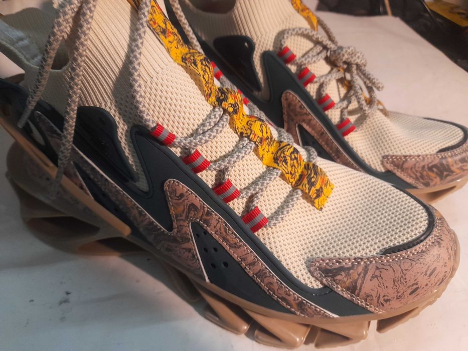 Маратонки Revolution