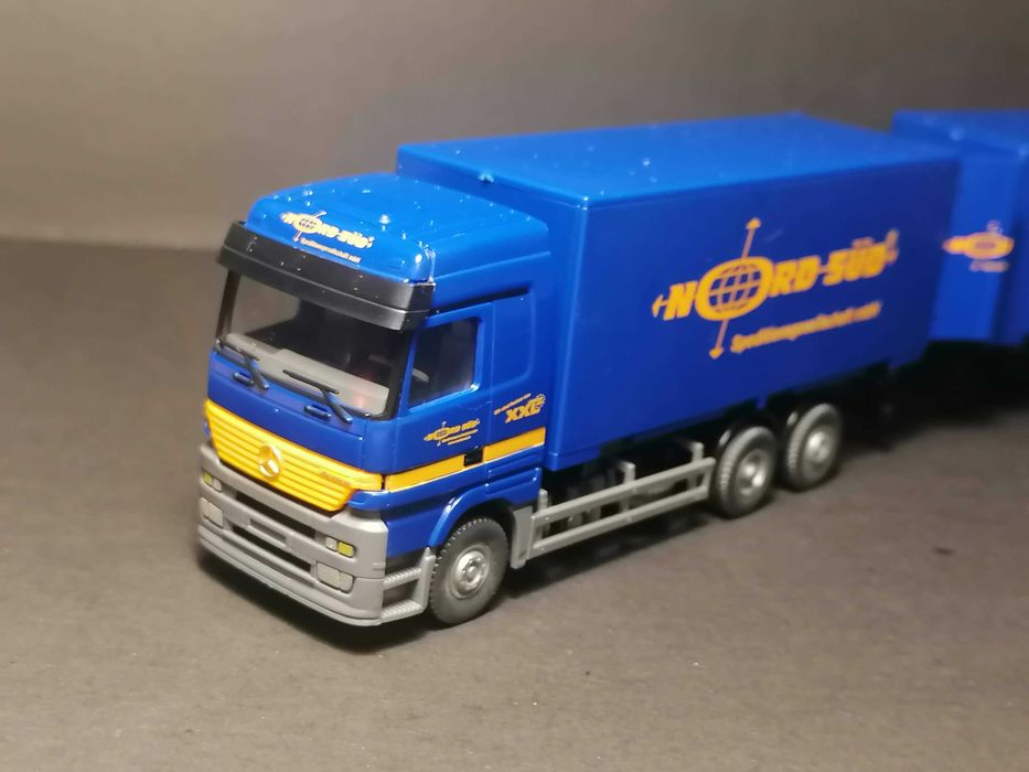 Колекционерски камиони 1:87