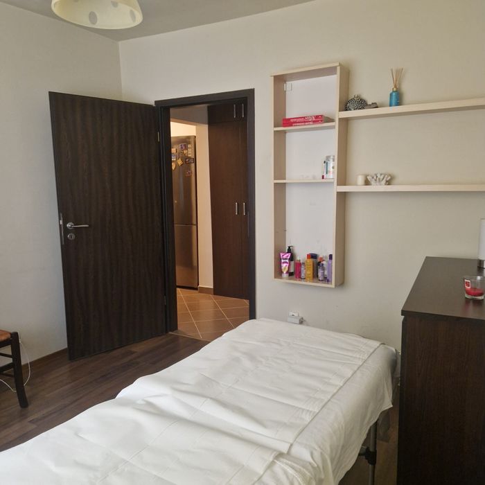Vand apartament 3 camere. Micro 5 , zona balaban .