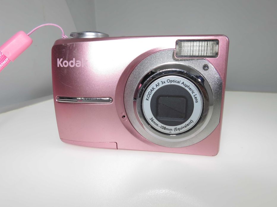 Kodak EasyShare C713 розов компактен фотоапарат, ретро цифрова камера Кодак, 7 мегапиксела и 3х оптичен зум, работи и снима с отлично качество