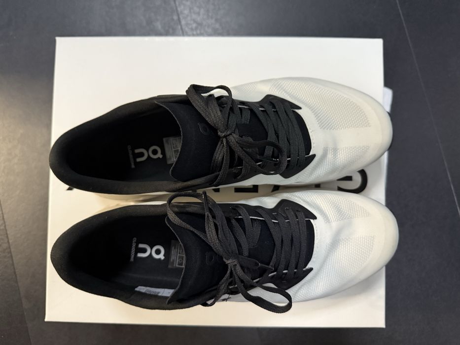 ON маратонки / черно бели размер 45