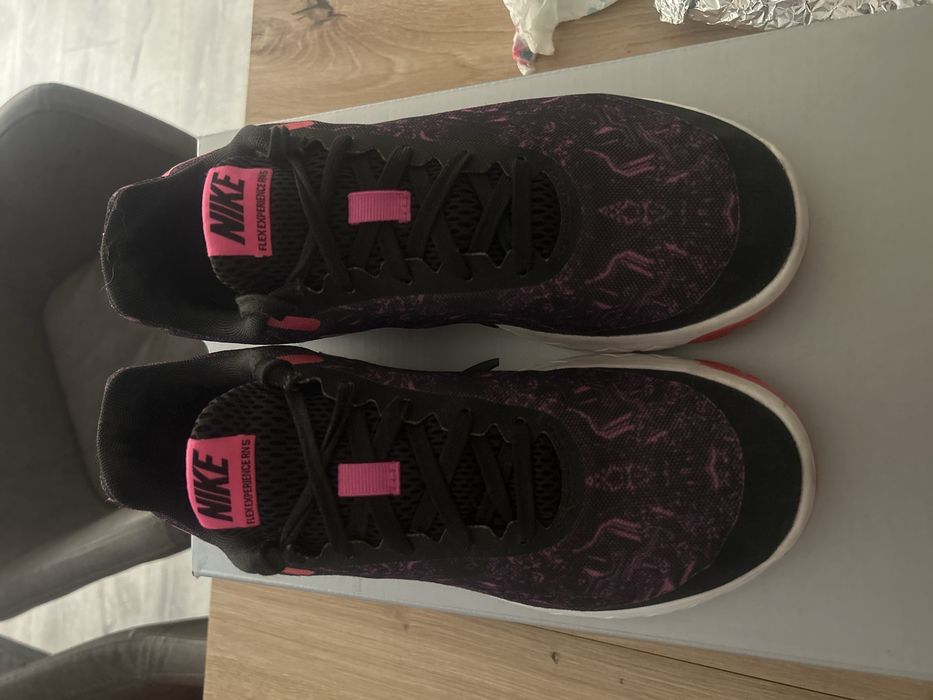 Маратонки Nike Flex Experience RN 5