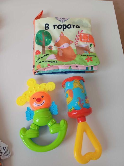 Бебешки играчки - плюшени и дрънкалки
