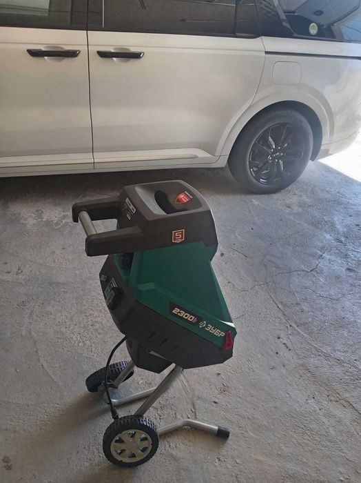 Измельчитель садовый Зубр 2300