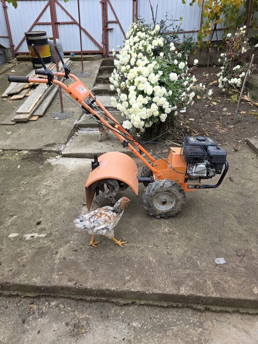 Motocultor puțin utilizat