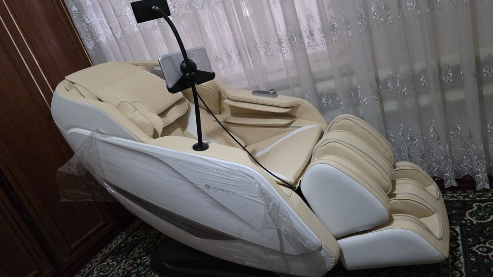 Massajni kreslo model (space)