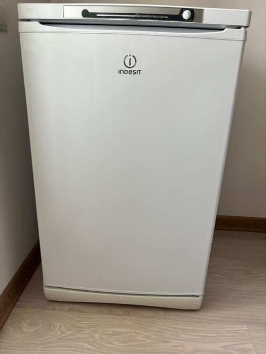 Морозильник Indesit